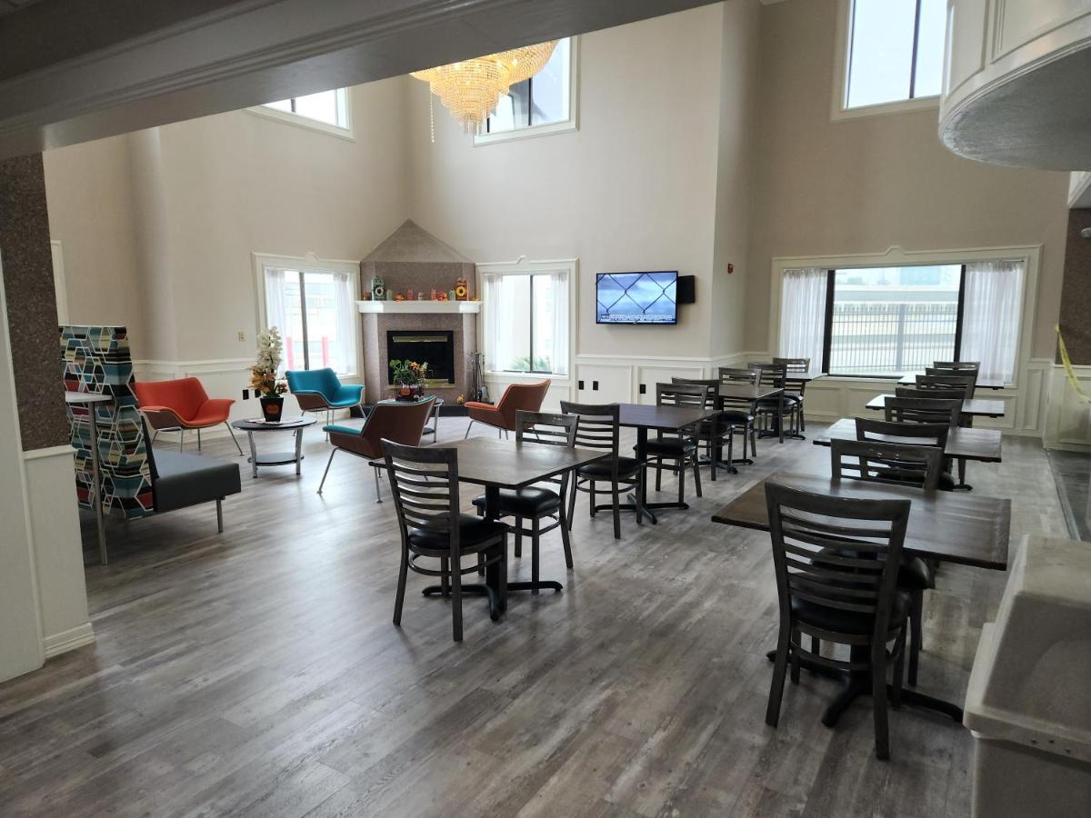 Baymont By Wyndham Houston Brookhollow Extérieur photo