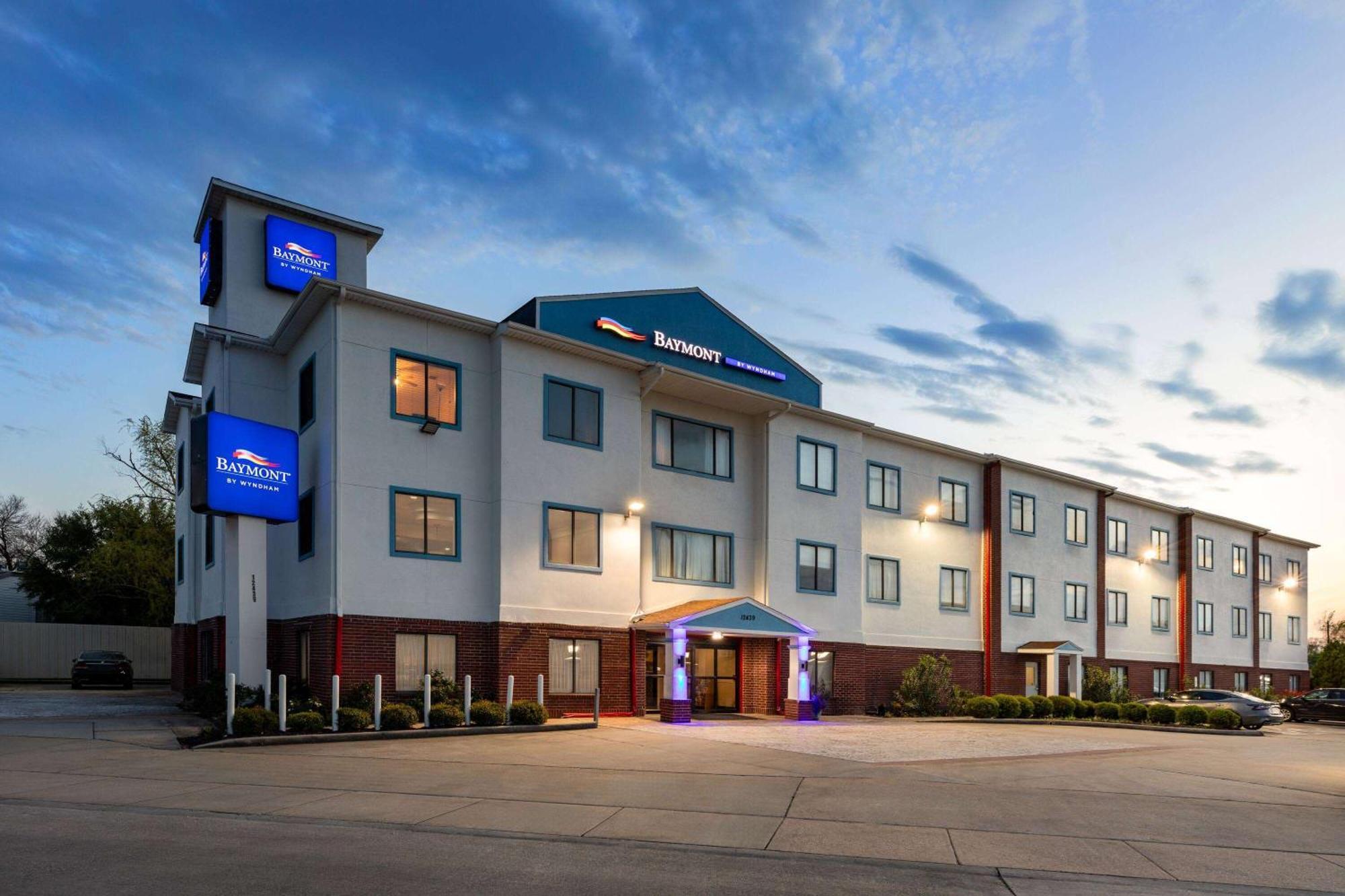 Baymont By Wyndham Houston Brookhollow Extérieur photo