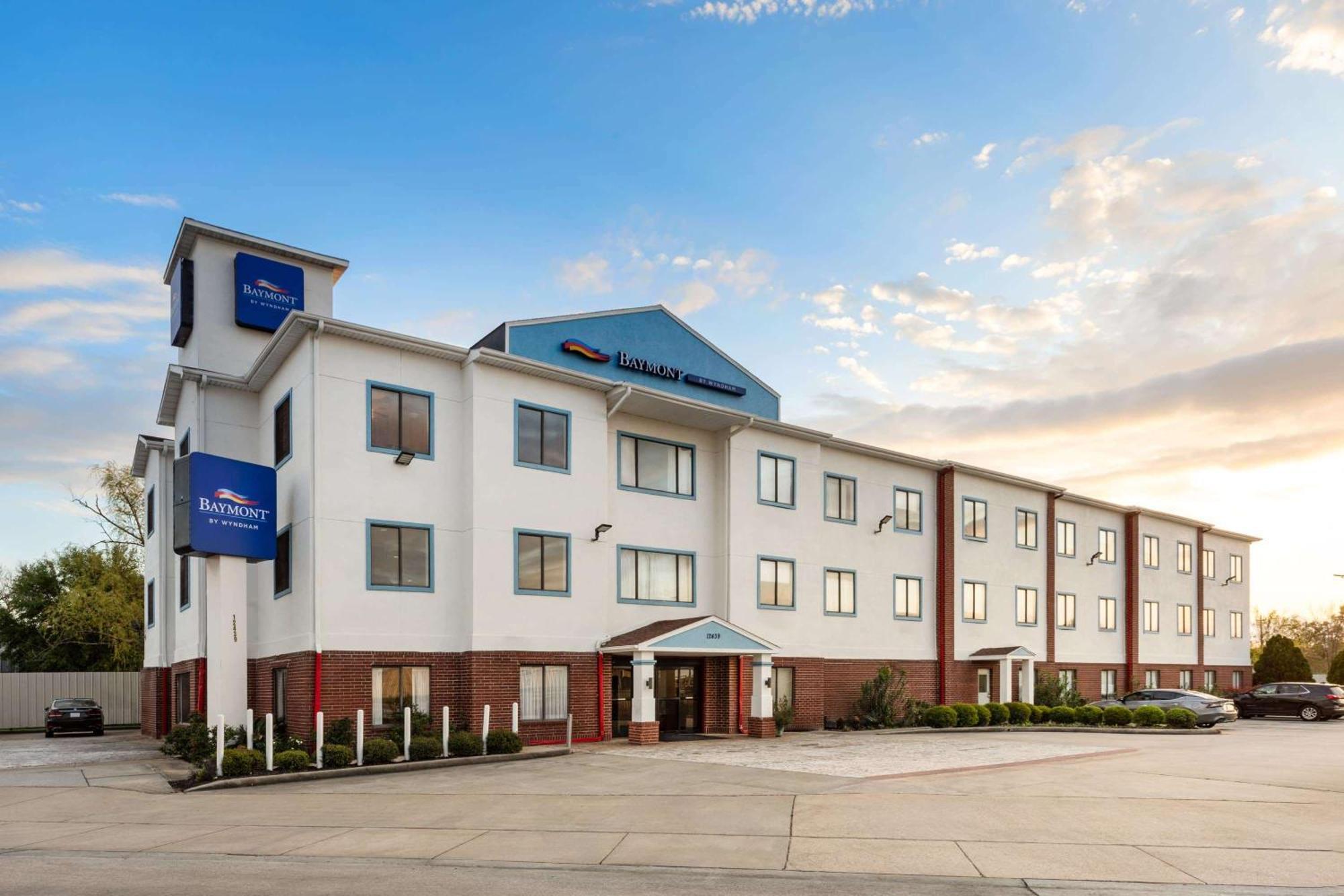 Baymont By Wyndham Houston Brookhollow Extérieur photo